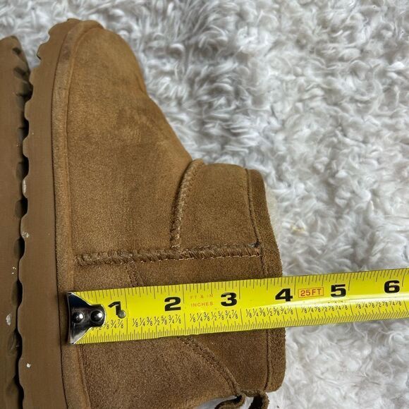 BearPaw Leather suede Tan short Boots with sheepskin and wool lining blend SZ8 - Picture 7 of 12